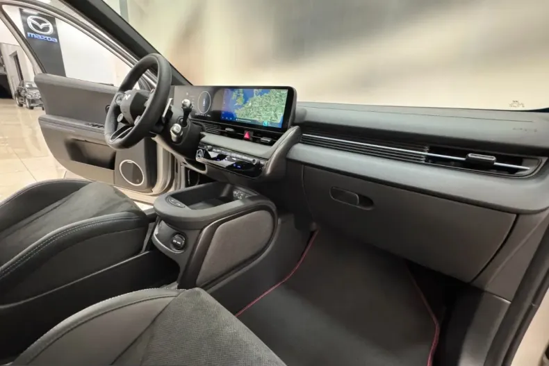 Hyundai IONIQ 5 din 2025 cu 4.459 km - oferta HYU231103 - foto 36