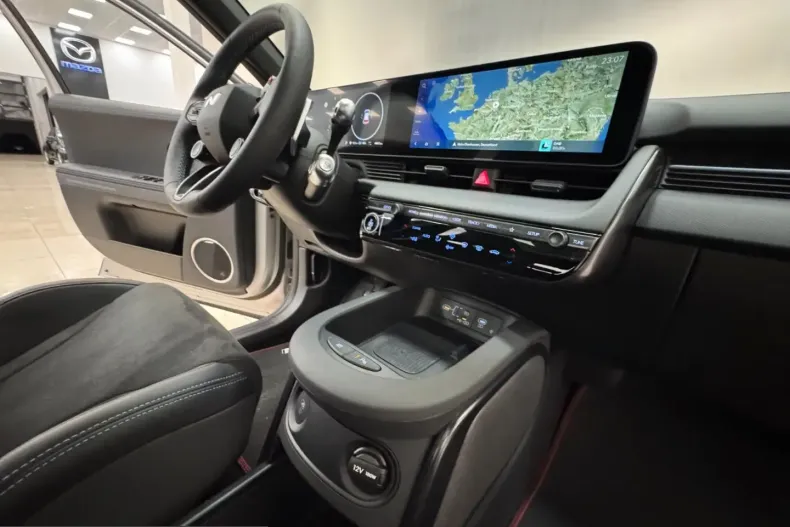 Hyundai IONIQ 5 din 2025 cu 4.459 km - oferta HYU231103 - foto 37