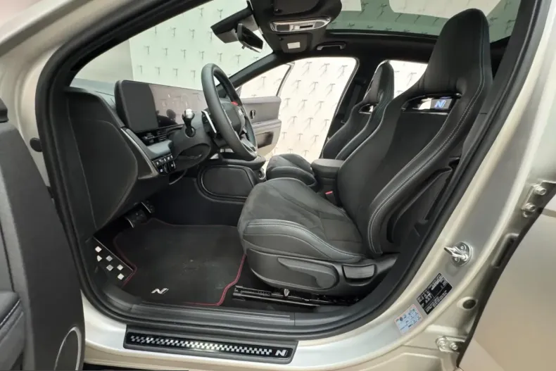 Hyundai IONIQ 5 din 2025 cu 4.459 km - oferta HYU231103 - foto 40
