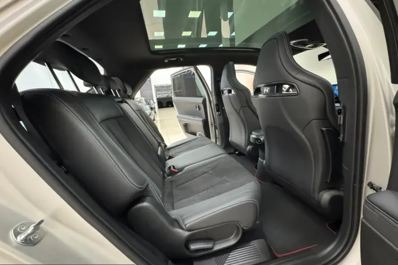 Hyundai IONIQ 5 din 2025 cu 4.459 km - oferta HYU231103 - foto 43