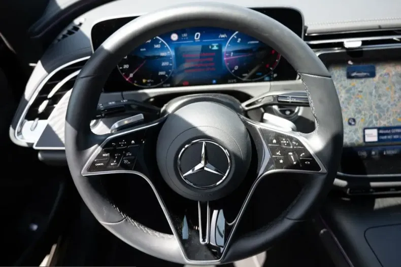 Mercedes-Benz E 450 (Clasa E) din 2025 cu 25.409 km - oferta MER231104 - foto 7