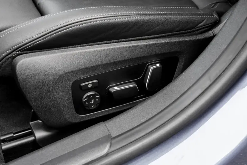 BMW M340d (Seria 3) din 2025 cu 25.365 km - oferta BMW231107 - foto 12