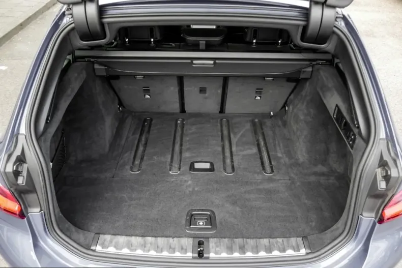 BMW M340d (Seria 3) din 2025 cu 25.365 km - oferta BMW231107 - foto 14