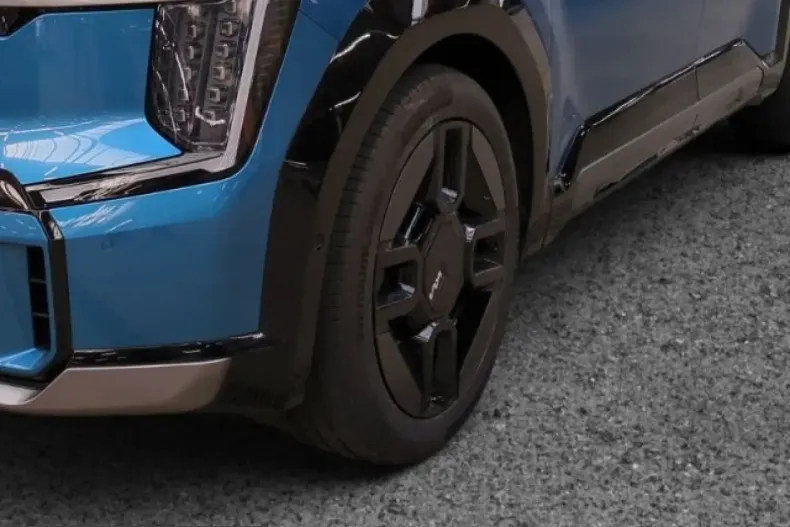 Kia EV9 din 2025 cu 23.086 km - oferta KIA231109 - foto 12