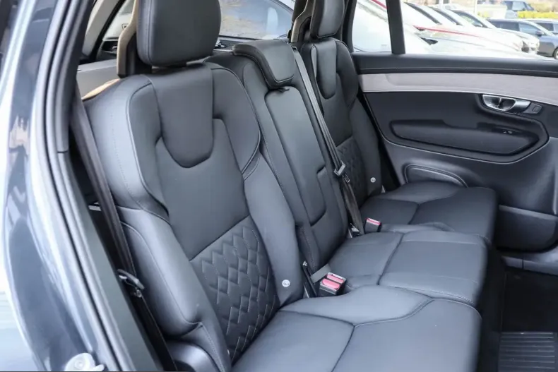 Volvo XC90 din 2025 cu 16.750 km - oferta VOL231117 - foto 4