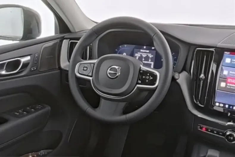 Volvo XC60 din 2025 cu 21.000 km - oferta VOL231119 - foto 8