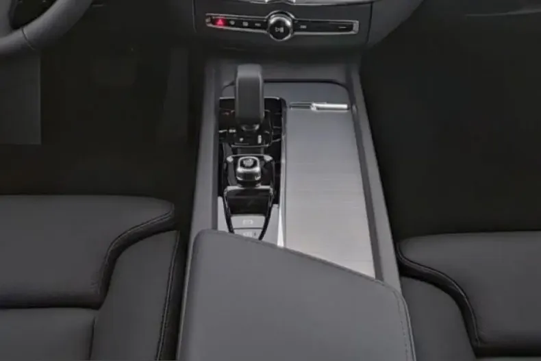 Volvo XC60 din 2025 cu 21.000 km - oferta VOL231119 - foto 12
