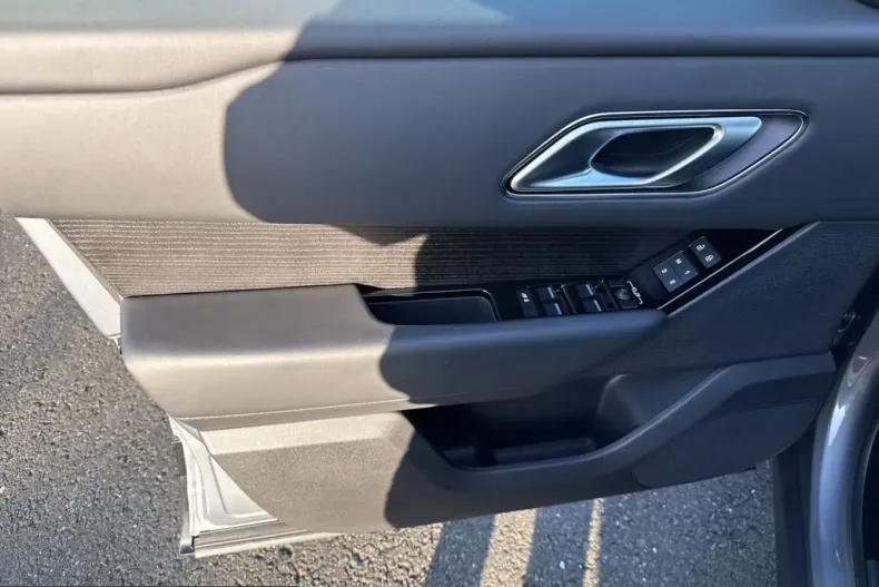Land Rover Range Rover Velar din 2024 cu 22.999 km - oferta LAN231120 - foto 17