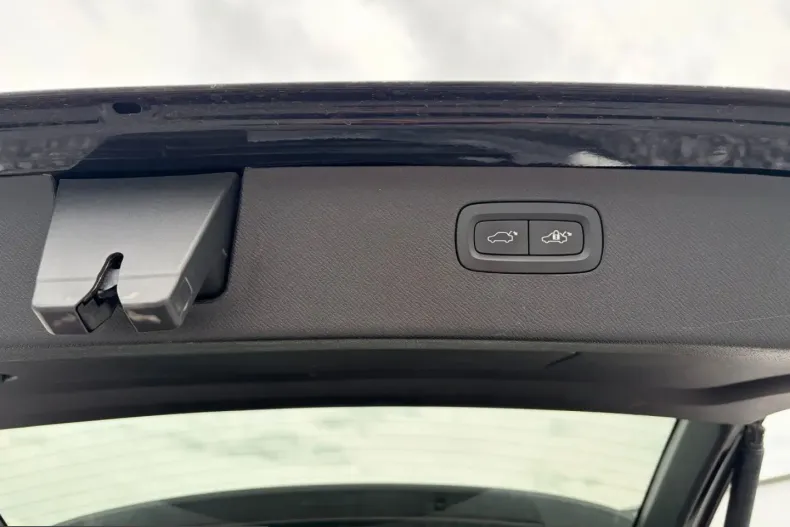 Volvo XC90 din 2024 cu 69.932 km - oferta VOL231125 - foto 8