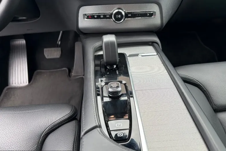 Volvo XC90 din 2024 cu 69.932 km - oferta VOL231125 - foto 13