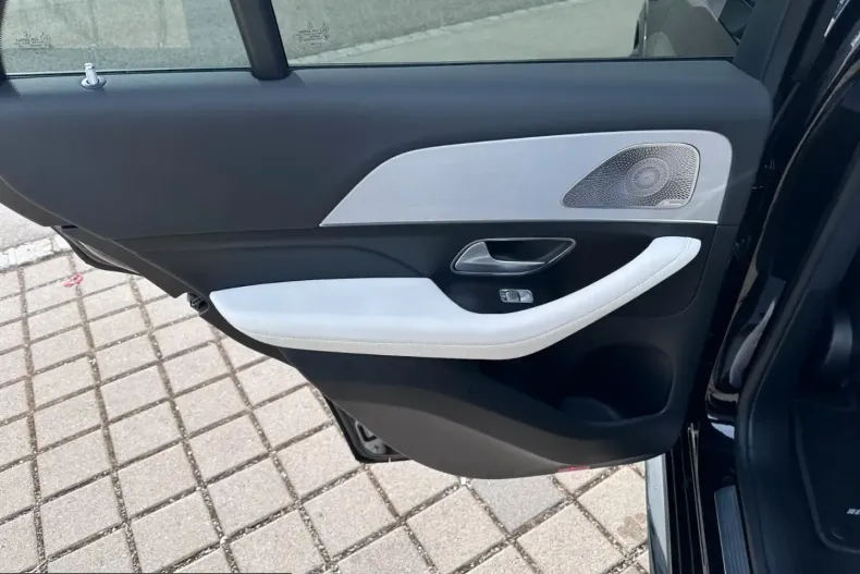 Mercedes-Benz GLE 450 (Clasa GLE) din 2025 cu 5.200 km - oferta MER231127 - foto 23