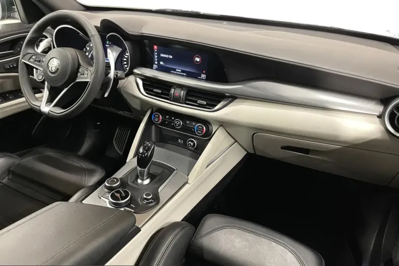 Alfa Romeo Stelvio din 2021 cu 26.795 km - oferta ALF231135 - foto 8