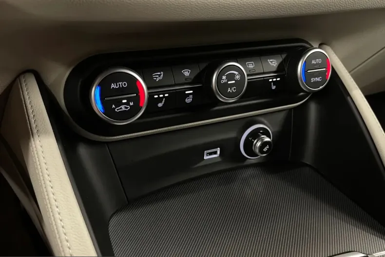 Alfa Romeo Stelvio din 2021 cu 26.795 km - oferta ALF231135 - foto 19
