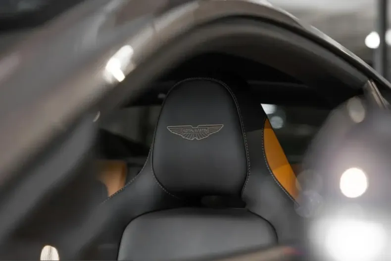 Aston Martin DB12 din 2024 cu 2.518 km - oferta AST231141 - foto 7