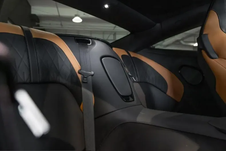 Aston Martin DB12 din 2024 cu 2.518 km - oferta AST231141 - foto 12