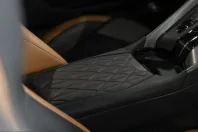 Aston Martin DB12 din 2024 cu 2.518 km - oferta AST231141 - foto 13