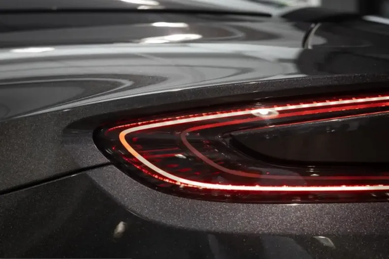 Aston Martin DB12 din 2024 cu 2.518 km - oferta AST231141 - foto 15