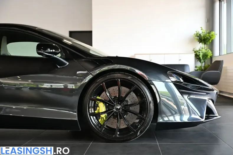 McLaren Artura din 2024 cu 19.500 km - oferta MCL231143 - foto 11