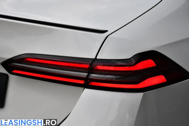 BMW 520 (Seria 5) din 2025 cu 18.533 km - oferta BMW231169 - foto 11