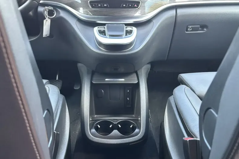 Mercedes-Benz V 250 (Clasa V) din 2024 cu 38.100 km - oferta MER231174 - foto 18