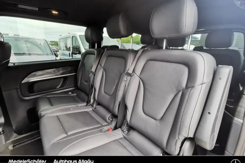 Mercedes-Benz V 300 (Clasa V) din 2023 cu 40.462 km - oferta MER231175 - foto 8