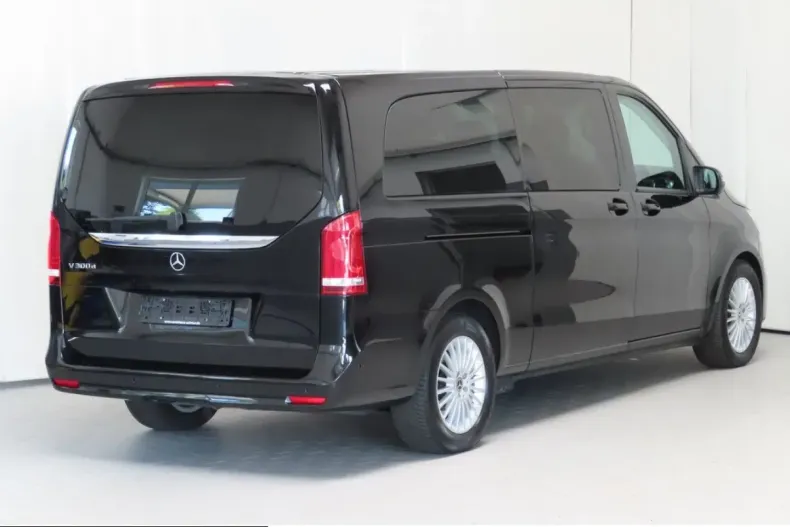 Mercedes-Benz V 300 (Clasa V) din 2023 cu 23.013 km - oferta MER231176 - foto 4