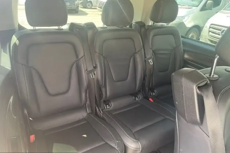 Mercedes-Benz V 300 (Clasa V) din 2023 cu 42.517 km - oferta MER231178 - foto 7