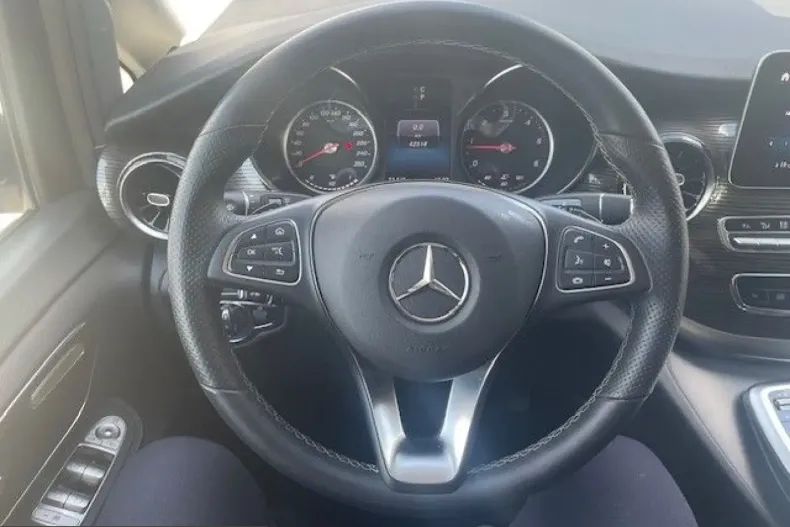 Mercedes-Benz V 300 (Clasa V) din 2023 cu 42.517 km - oferta MER231178 - foto 12