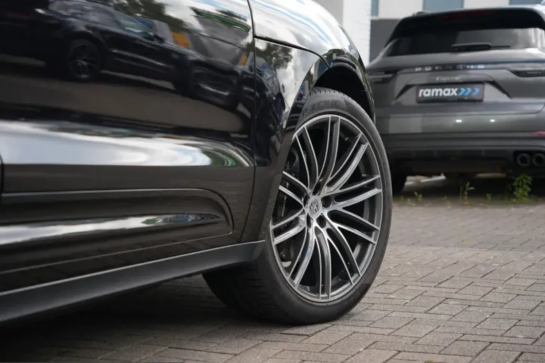 Porsche Macan din 2023 cu 20.000 km - oferta POR231208 - foto 11