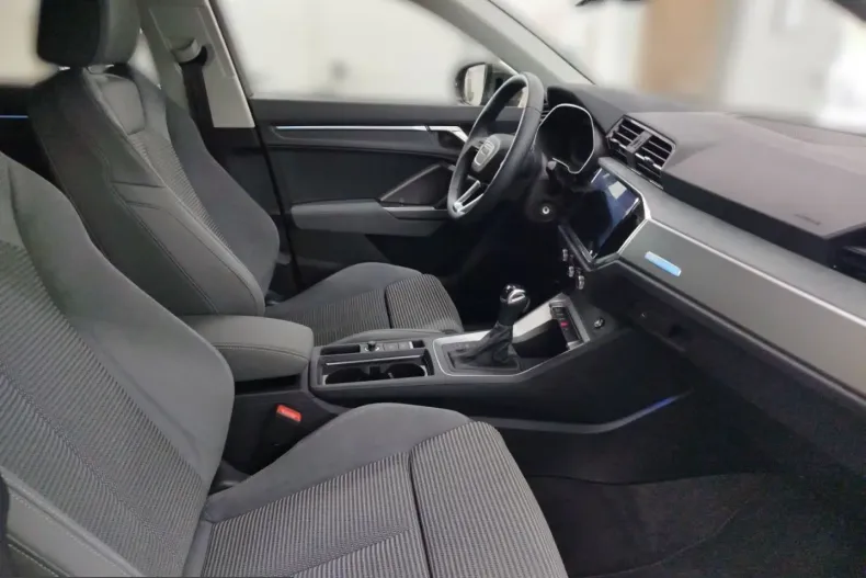 Audi Q3 din 2025 cu 7.390 km - oferta AUD231213 - foto 5