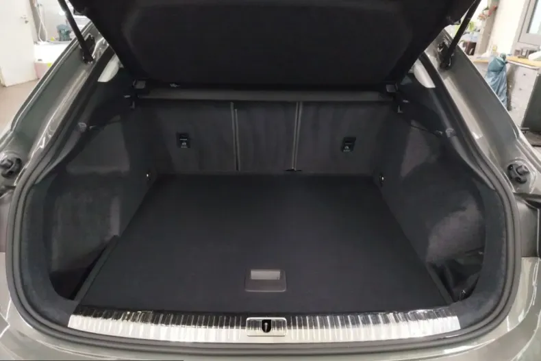 Audi Q3 din 2025 cu 7.390 km - oferta AUD231213 - foto 11