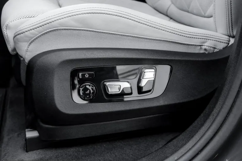 BMW X6 (Seria X) din 2025 cu 29.939 km - oferta BMW231218 - foto 14