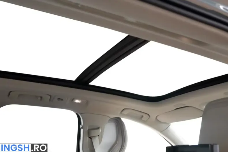 Volvo XC60 din 2025 cu 14.990 km - oferta VOL231219 - foto 11