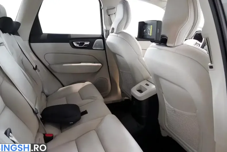 Volvo XC60 din 2025 cu 14.990 km - oferta VOL231219 - foto 14