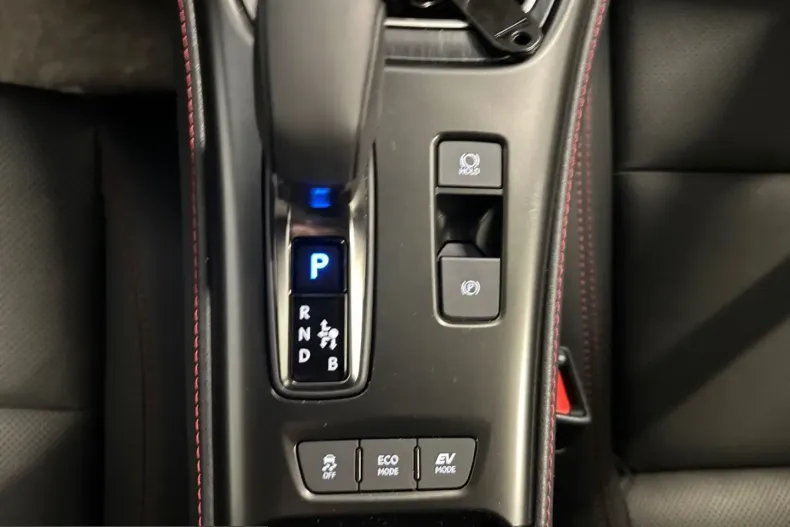 Lexus LBX din 2025 cu 12.409 km - oferta LEX231245 - foto 11