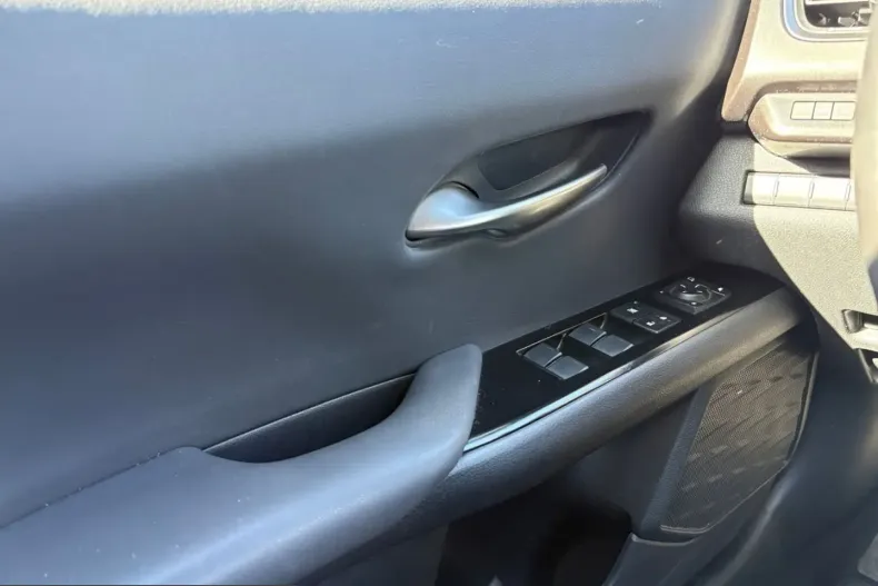 Lexus UX din 2022 cu 46.508 km - oferta LEX231246 - foto 21
