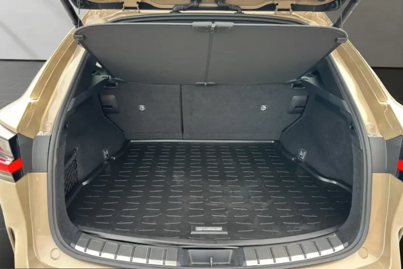 Lexus NX 350h din 2024 cu 8.811 km - oferta LEX231247 - foto 19