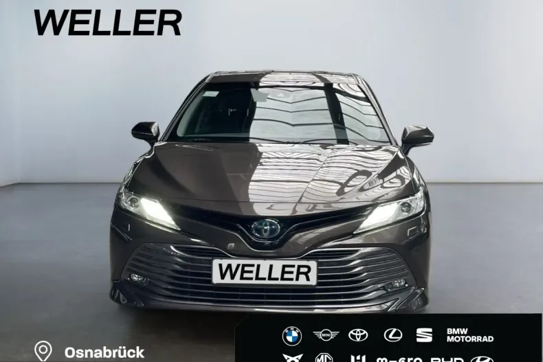 Toyota Camry din 2021 cu 102.736 km - oferta TOY231250 - foto 2