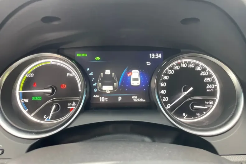 Toyota Camry din 2021 cu 102.736 km - oferta TOY231250 - foto 12