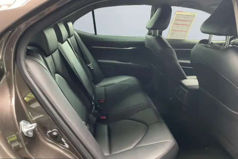 Toyota Camry din 2021 cu 102.736 km - oferta TOY231250 - foto 17