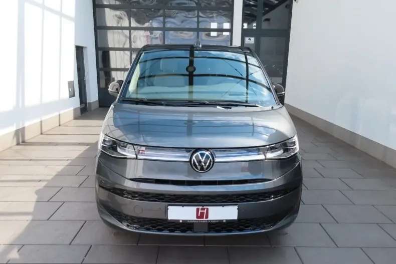 Volkswagen T7 Multivan din 2025 cu 3.500 km - oferta VOL231252 - foto 2