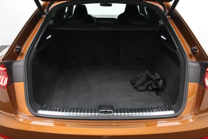 Audi Q8 din 2022 cu 66.000 km - oferta AUD231260 - foto 6