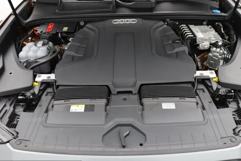 Audi Q8 din 2022 cu 66.000 km - oferta AUD231260 - foto 16