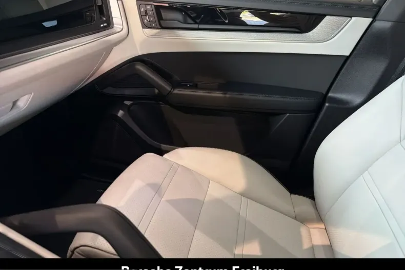 Porsche Cayenne din 2024 cu 24.200 km - oferta POR231269 - foto 24