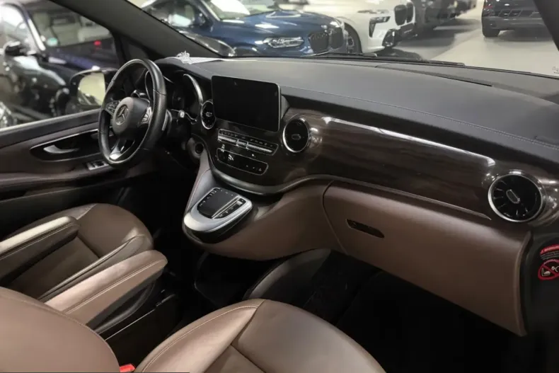 Mercedes-Benz V 300 (Clasa V) din 2023 cu 41.939 km - oferta MER231273 - foto 26