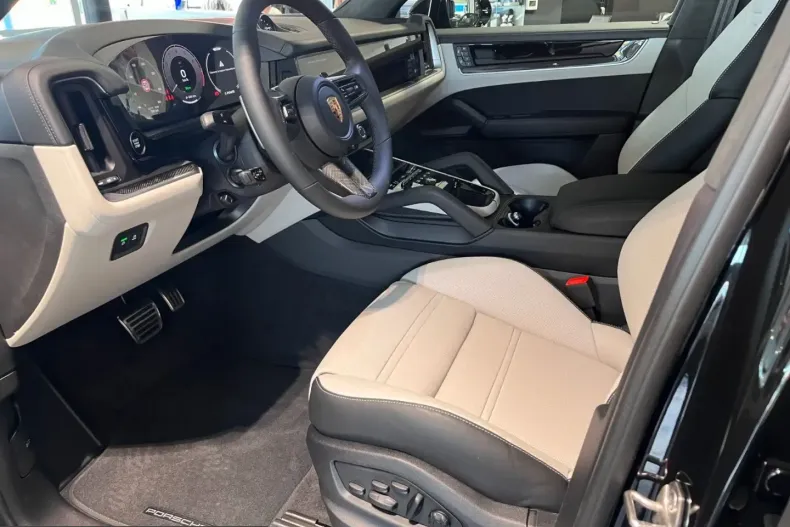 Porsche Cayenne din 2024 cu 48.500 km - oferta POR231280 - foto 8