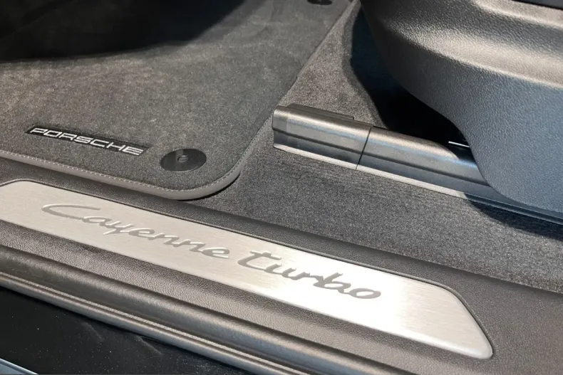 Porsche Cayenne din 2024 cu 48.500 km - oferta POR231280 - foto 12