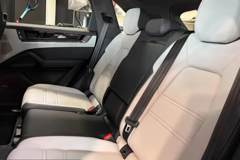 Porsche Cayenne din 2024 cu 48.500 km - oferta POR231280 - foto 18