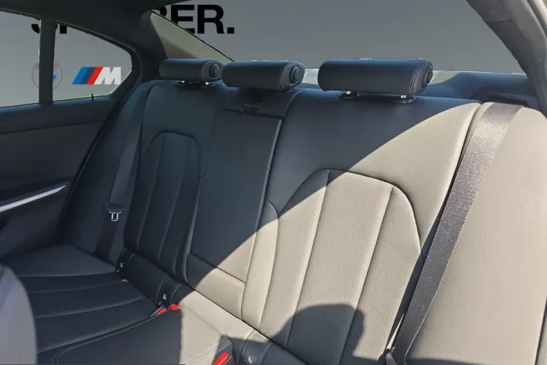 BMW 330 (Seria 3) din 2022 cu 61.349 km - oferta BMW231283 - foto 12