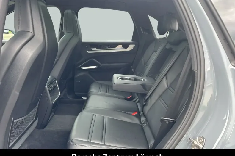 Porsche Cayenne din 2024 cu 23.438 km - oferta POR231297 - foto 22